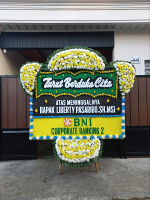Papan Bunga Duka di Gisikdrono